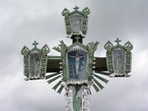 Kryžius_iš_arti_2010_m..jpg