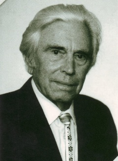 Bronius Petkevičius (portretas).JPG