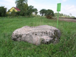 Karveliškių akmuo 2011.jpg