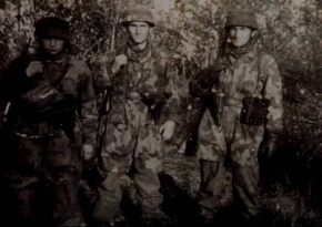 Vokietijos kariuomenės oro desantininkai falširmjėgeriai (fallschirmjäger) .jpg