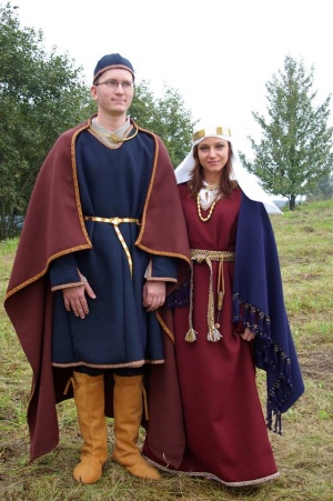 Kapitoniskiu aprangos rekonstrukcija.jpg