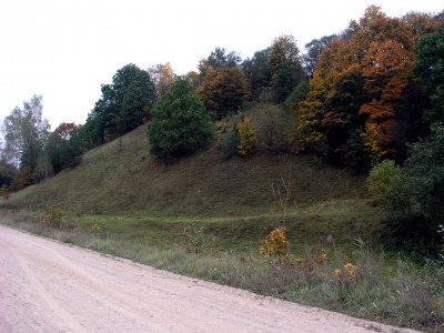 Paparciu pilies kalnas is PV puses 2007-09-28.jpg
